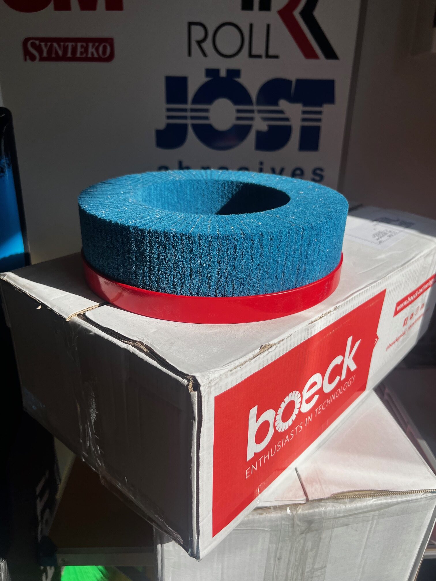 Boeck Technology deburring disc metalli servade viimistlemiseks ja ümardamiseks.